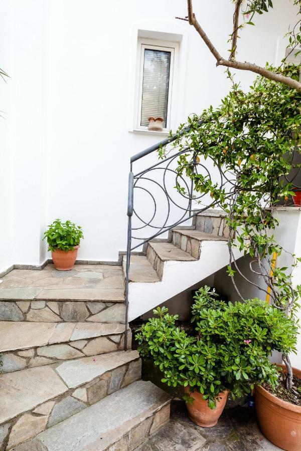 Casa Bianca Μεζονέτα Με Θέα Στη Θάλασσα Lejlighed Neos Marmaras Eksteriør billede